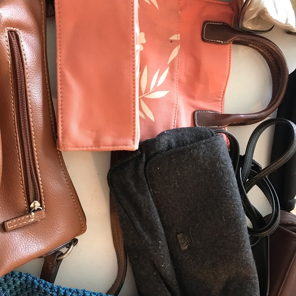 Purses - Picture 5 of 6